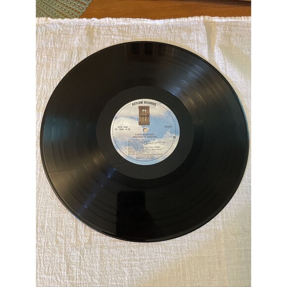 Linda Ronstadt Prisoner In Disguise 33RPM Asylum Records 1975 - Picture 9 of 15